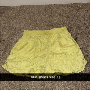 Green H&M shorts size Xs